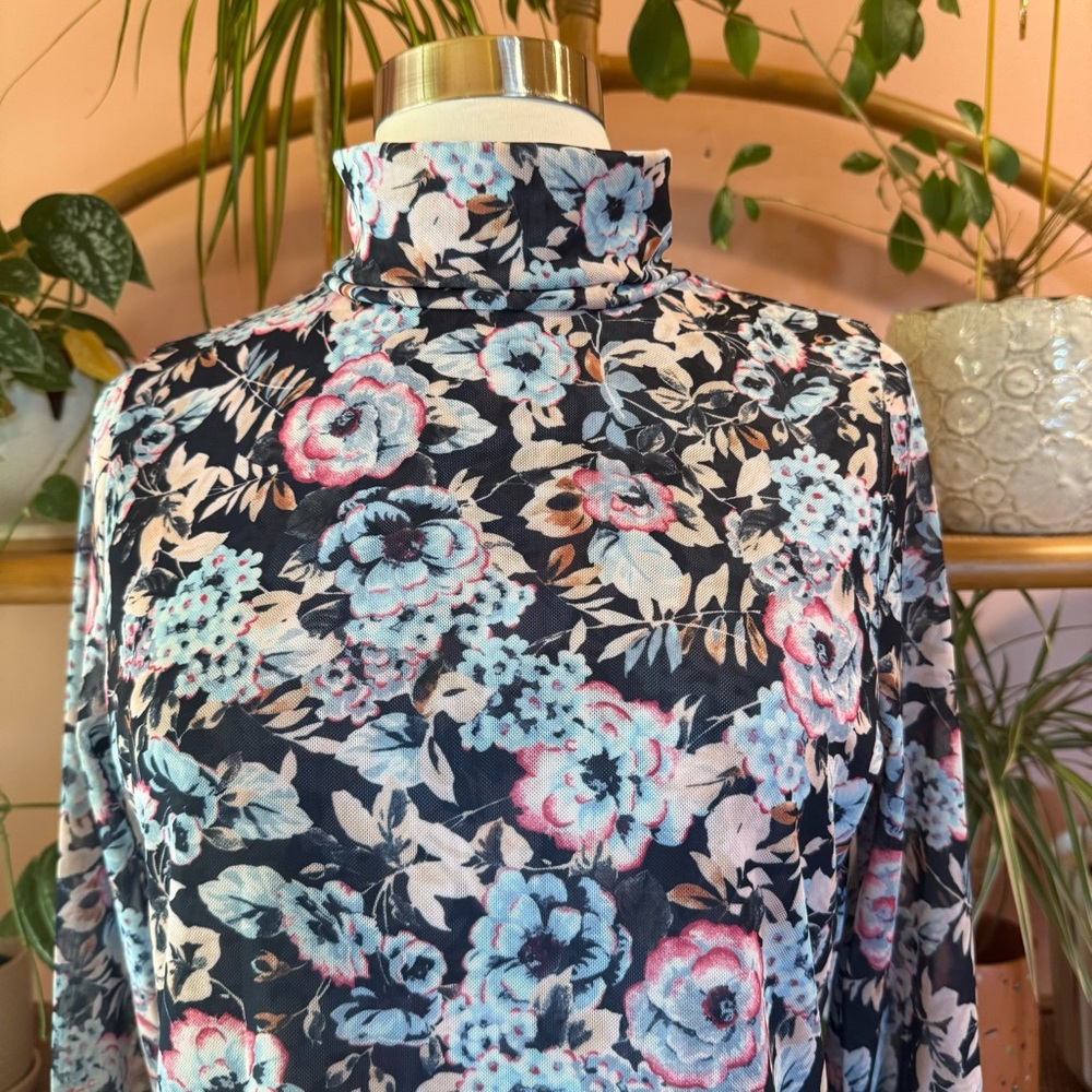 Banana Republic Blue Floral Mesh Turtleneck Fitted Long Sleeve Blouse Small - Picture 4 of 9